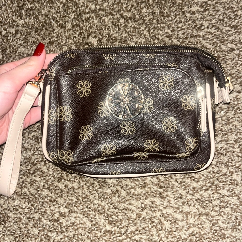 Avon collections clutch
